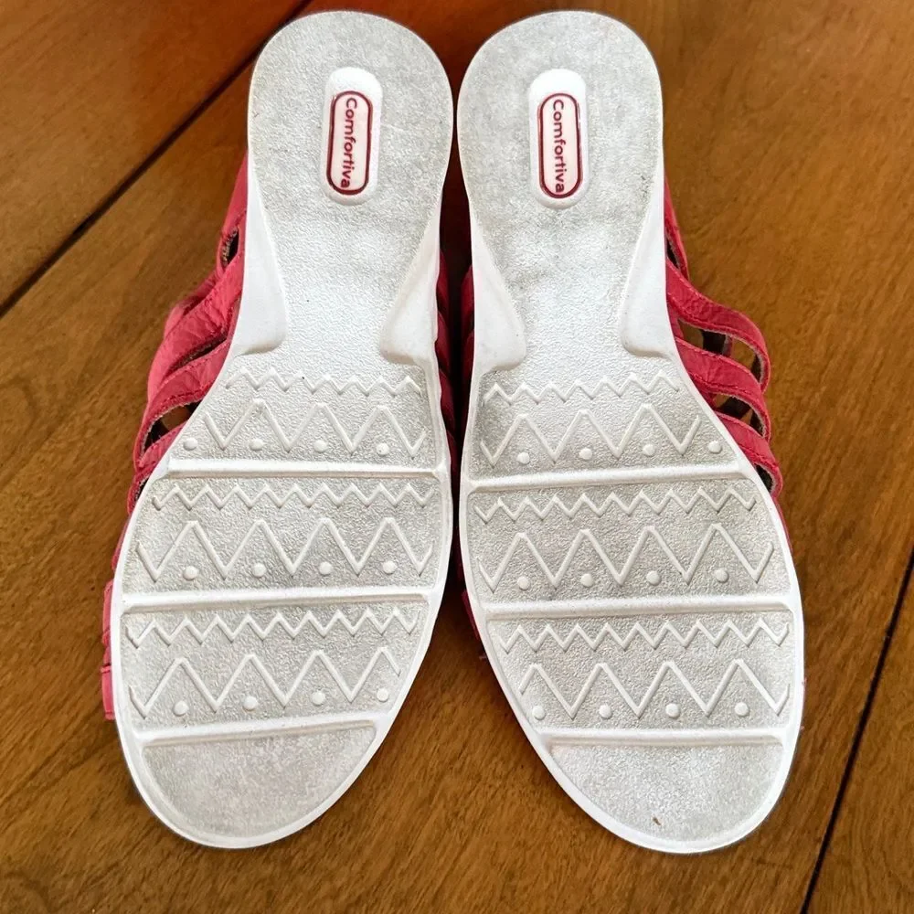 Comfortiva sandals